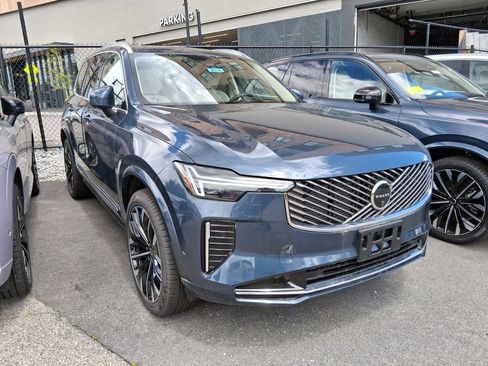 New 2026 Volvo XC90 B6 Ultra w/ Protection Package AWD/4WD image 2