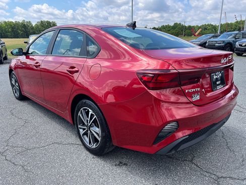 Used 2023 Kia Forte LXS FWD image 3