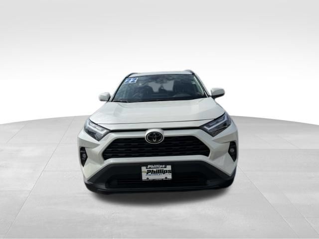 Used 2022 Toyota RAV4 XLE Premium AWD/4WD image 2