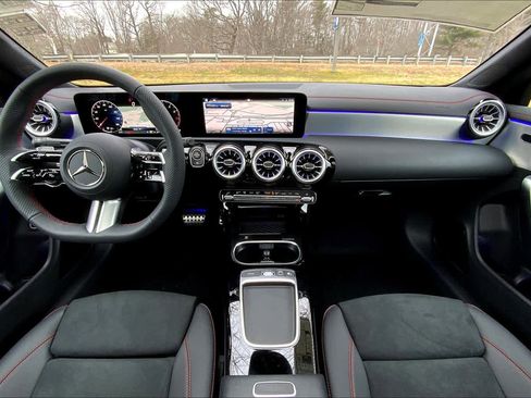 Certified 2025 Mercedes-Benz CLA 250 CLA 250 image 5