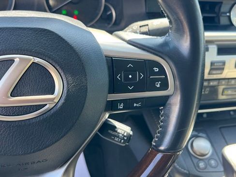 Used 2018 Lexus ES 300h w/ Navigation Package FWD image 23