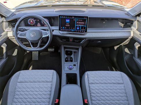 Certified 2025 Volkswagen Tiguan S image 17