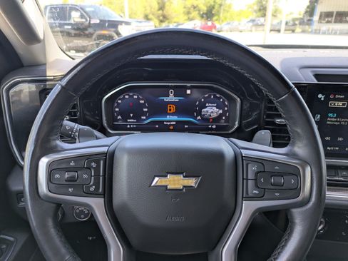 Used 2022 Chevrolet Silverado 1500 LT w/ Z71 Off-Road Package AWD/4WD image 24