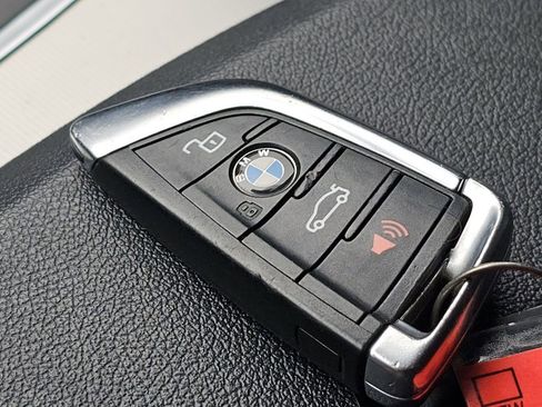 Used 2020 BMW 330i xDrive Sedan w/ Convenience Package image 35