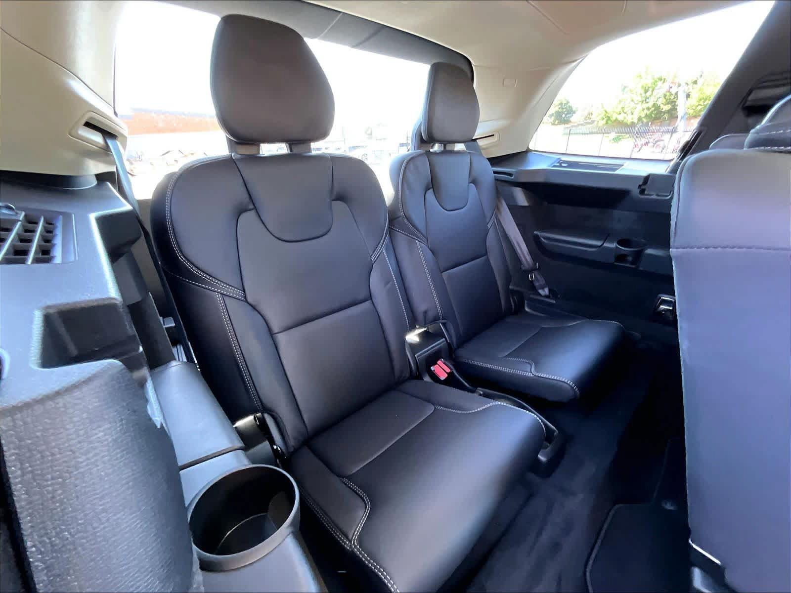 Used 2026 Volvo XC90 B6 Ultra w/ Protection Package AWD/4WD image 31
