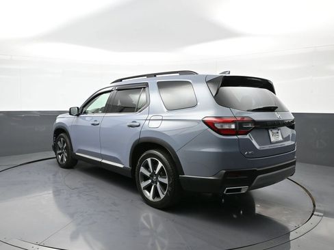 Certified 2024 Honda Pilot Touring image 8
