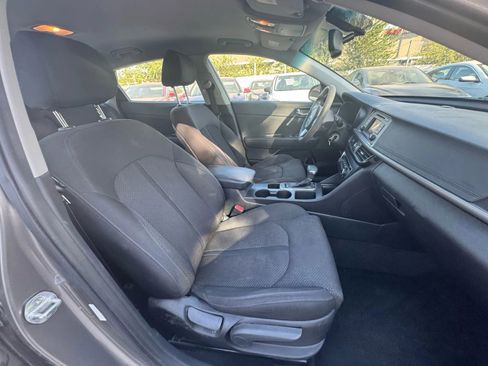 Used 2016 Kia Optima LX w/ LX Convenience Package image 14