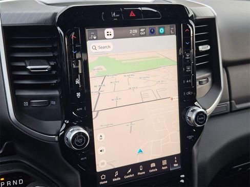 New 2026 RAM 1500 4x4 Crew Cab image 25