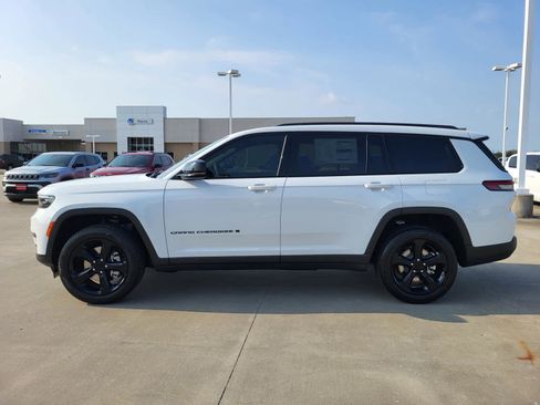 New 2025 Jeep Grand Cherokee L Limited w/ Black Appearance Package image 2