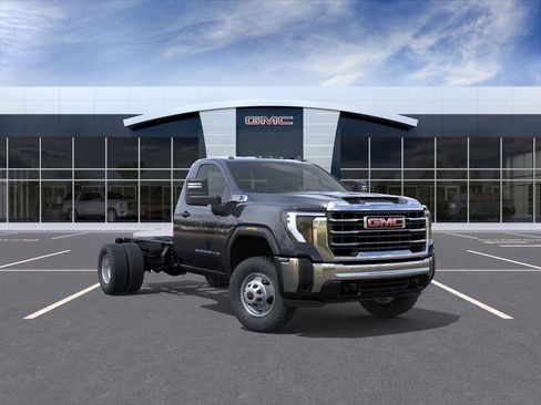 New 2025 GMC Sierra 3500 Pro w/ Convenience Package image 8