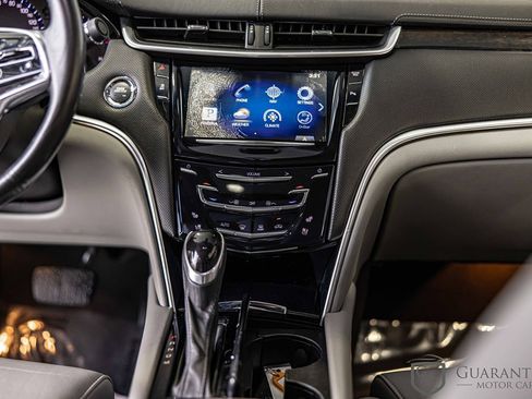 Used 2013 Cadillac XTS Luxury image 35