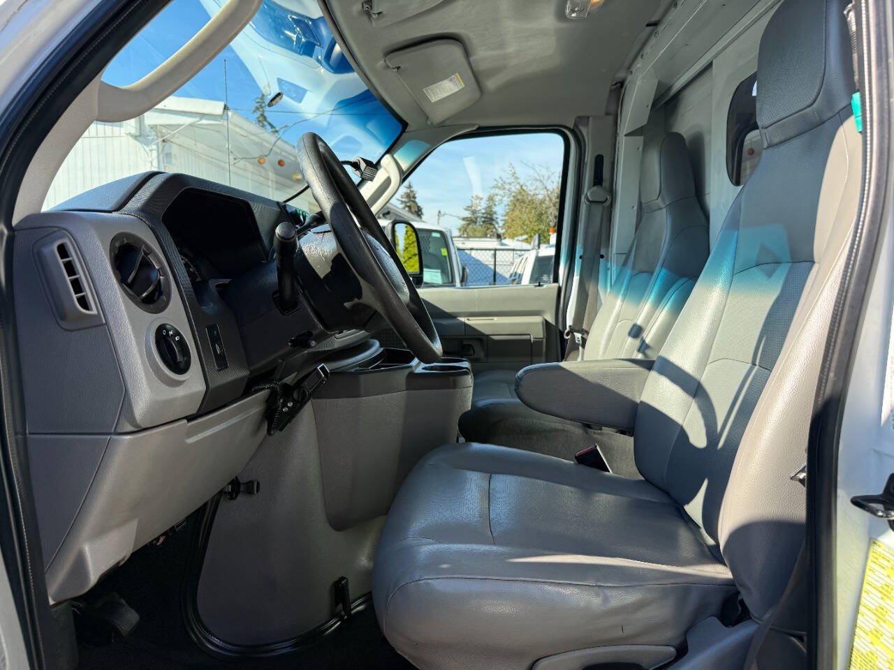 Used 2013 Ford E-350 and Econoline 350 Super Duty RWD image 40