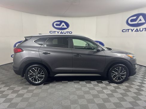 Used 2021 Hyundai Tucson Limited FWD image 2