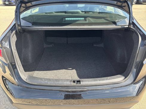 Used 2025 Toyota Corolla LE FWD image 29