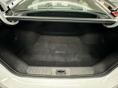 Used 2025 Nissan Sentra SV FWD image 18