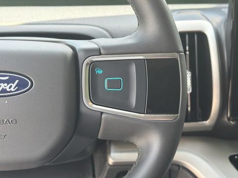 Certified 2025 Ford Expedition Max Active RWD image 29