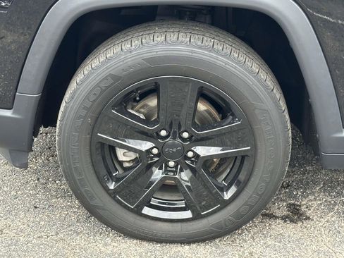 Used 2022 Jeep Compass Latitude w/ Convenience Group image 9