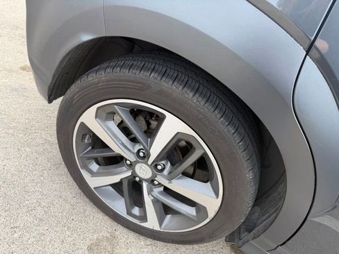 Used 2020 Hyundai Kona Ultimate FWD image 6