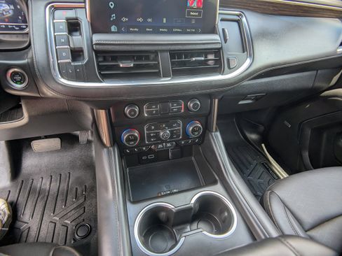 Used 2024 Chevrolet Tahoe High Country AWD/4WD image 23