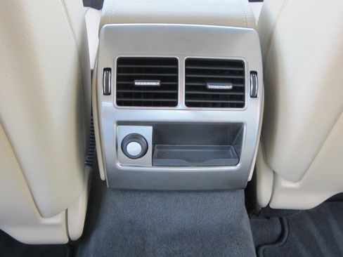 Used 2013 Jaguar XF RWD image 18