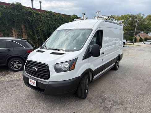 Used 2019 Ford Transit 150 130 Medium Roof RWD image 4