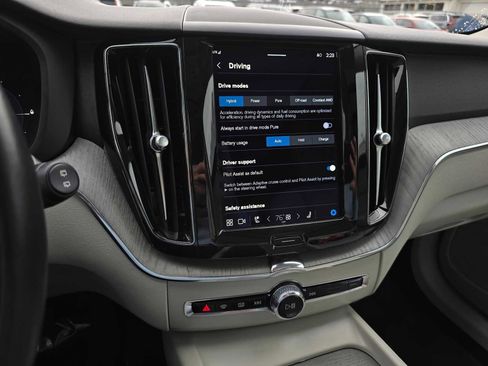 Certified 2023 Volvo XC60 T8 Plus w/ Climate Package image 26