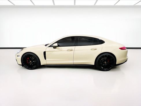 Used 2018 Porsche Panamera 4 w/ Premium Package AWD/4WD image 25