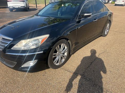 Used 2014 Hyundai Genesis 3.8 w/ Technology Package 03 image 1