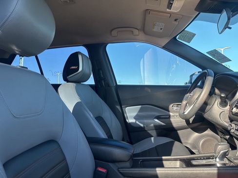 Used 2023 Nissan Kicks SR w/ SR Premium Package image 11