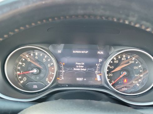 Used 2018 Jeep Compass Latitude w/ Popular Equipment Group image 9