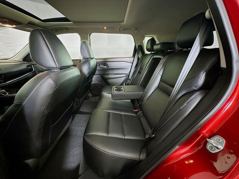 Used 2022 Nissan Rogue SL image 29