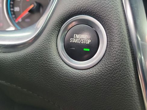 Certified 2023 Chevrolet Traverse LT image 32