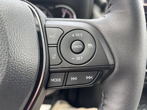 Certified 2025 Toyota RAV4 XLE w/ Convenience Package image 20