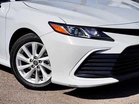 Used 2024 Toyota Camry LE FWD image 4