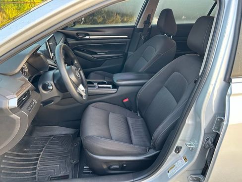 Used 2023 Nissan Altima 2.5 SV FWD image 15
