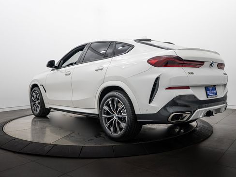 Used 2020 BMW X6 M50i w/ Luxury Seating Package AWD/4WD image 5