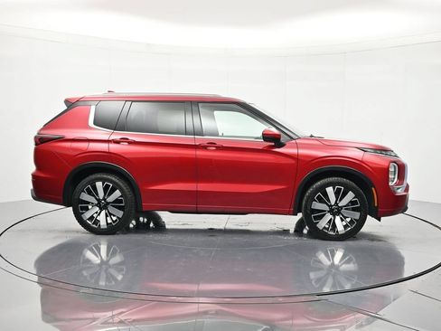 Used 2025 Mitsubishi Outlander SEL FWD image 4