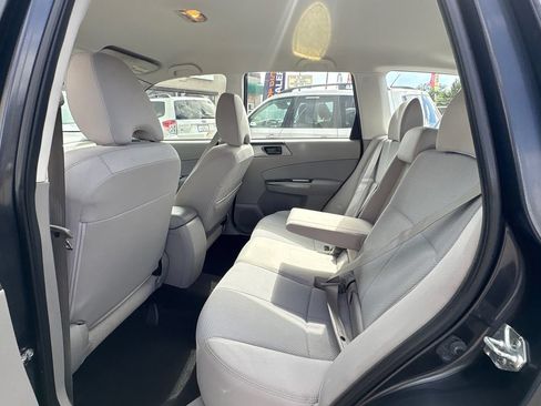 Used 2012 Subaru Forester 2.5X w/ Popular Pkg 1 AWD/4WD image 18