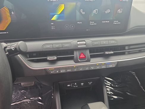 Used 2025 Kia K4 FWD image 12