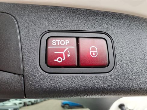 Used 2025 Mercedes-Benz GLA 250 4MATIC image 10