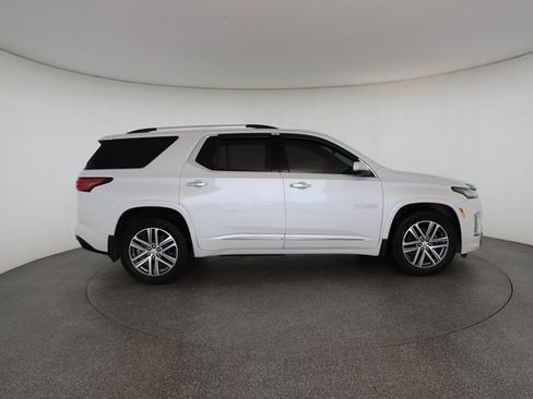Used 2024 Chevrolet Traverse High Country image 22