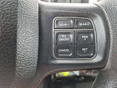 Used 2019 RAM 1500 Classic SLT AWD/4WD image 22