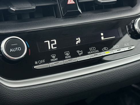 Used 2023 Toyota Corolla LE image 22