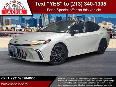 Used 2025 Toyota Camry XSE FWD image 1