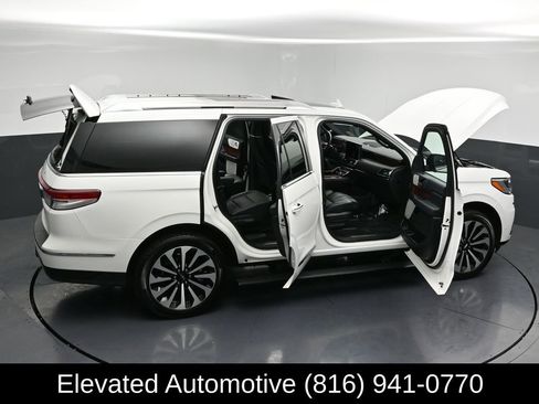 Used 2022 Lincoln Navigator Reserve AWD/4WD image 34