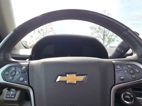 Used 2017 Chevrolet Suburban Premier AWD/4WD image 26