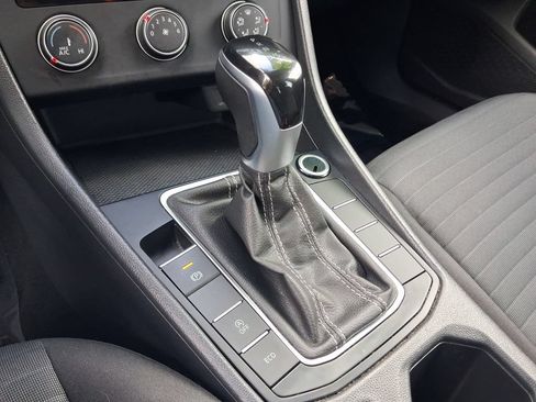 Certified 2024 Volkswagen Jetta S FWD image 20