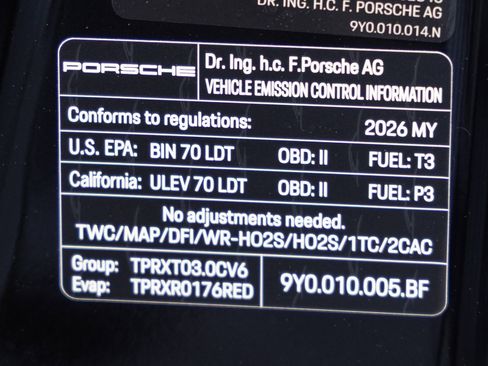 Certified 2026 Porsche Cayenne AWD/4WD image 37
