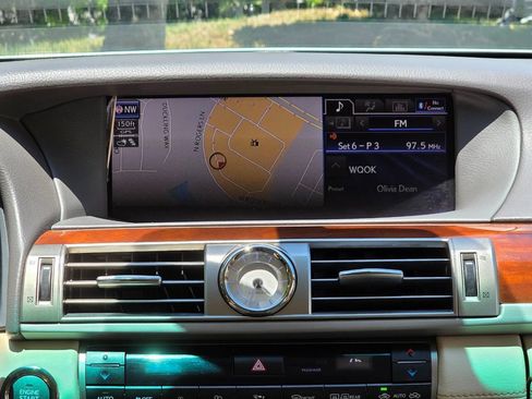 Used 2014 Lexus LS 460 w/ Comfort Package RWD image 23