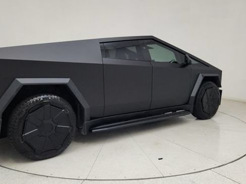 Used 2024 Tesla Cybertruck AWD Crew Cab image 10